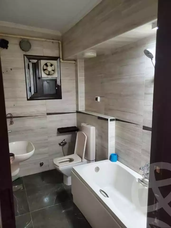 https://aqarmap.com.eg/ar/listing/6266425-for-sale-cairo-hadayek-el-koba-hamamat-el-koba