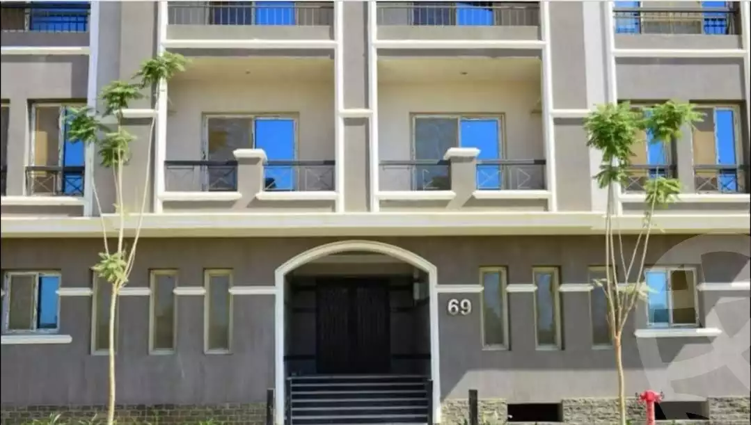https://aqarmap.com.eg/en/listing/6270268-for-sale-cairo-new-cairo-compounds-dh-ykwn-2-ryzydns-styl-hwm