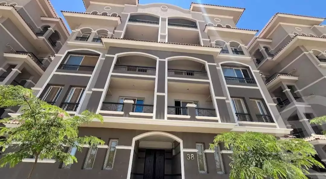 https://aqarmap.com.eg/en/listing/6270268-for-sale-cairo-new-cairo-compounds-dh-ykwn-2-ryzydns-styl-hwm