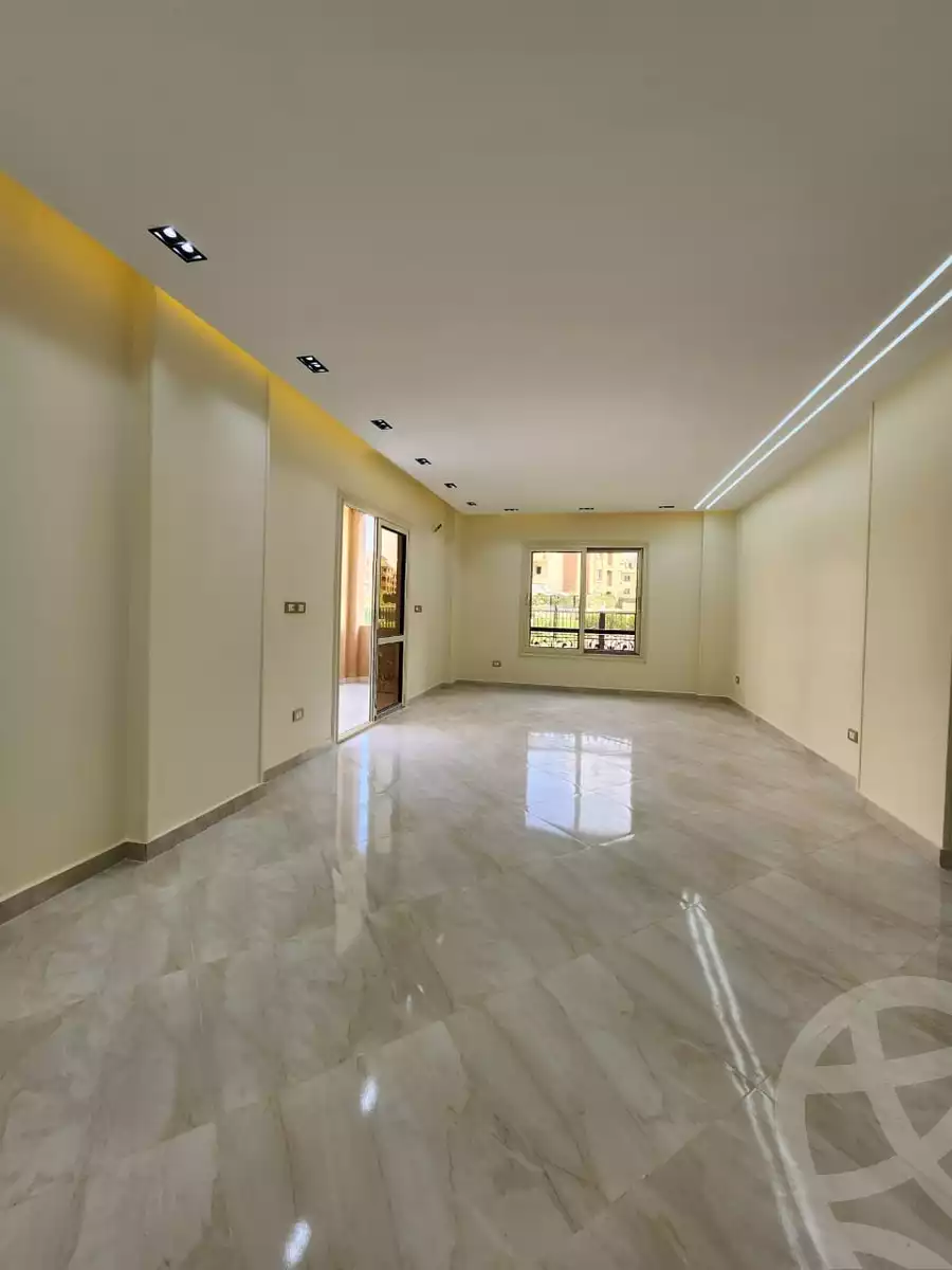 https://aqarmap.com.eg/ar/listing/6271476-for-sale-cairo-el-sheikh-zayed-city-compounds-el-khamayel