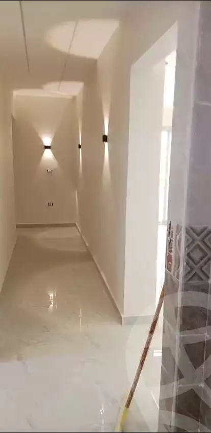 https://aqarmap.com.eg/ar/listing/6271658-for-sale-cairo-el-sheikh-zayed-city-compounds-el-khamayel