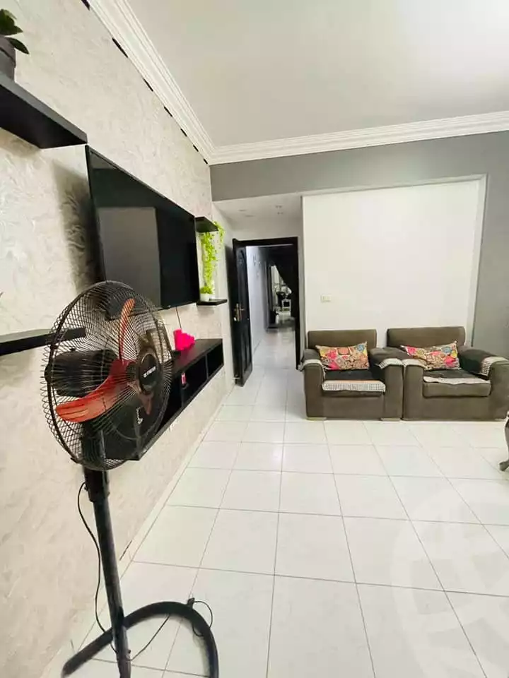https://aqarmap.com.eg/en/listing/6271807-for-sale-cairo-el-haram-el-lebeny-soltan-khattab-st