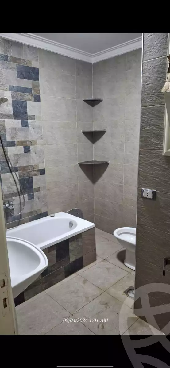 https://aqarmap.com.eg/en/listing/6276654-for-sale-cairo-el-haram-el-lebeny-soltan-khattab-st