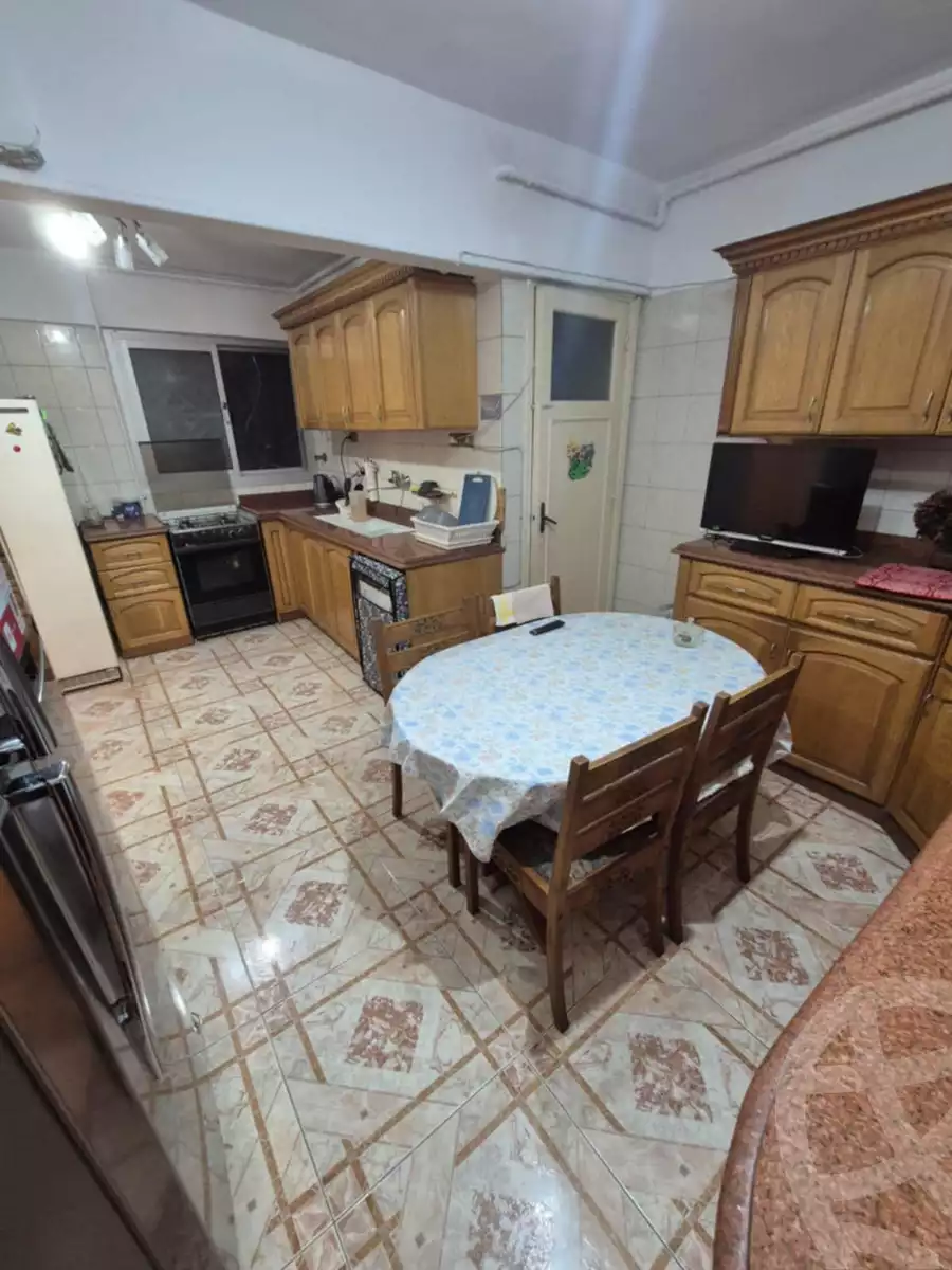 https://aqarmap.com.eg/ar/listing/6277400-for-sale-alexandria-glim-shr-bw-qyr-tryq-lhry