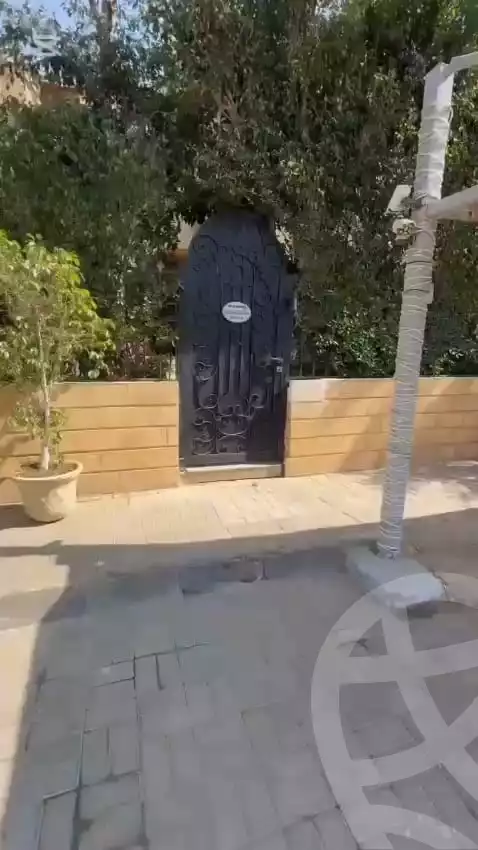 https://aqarmap.com.eg/ar/listing/6279868-for-sale-cairo-new-cairo-compounds-mena-residence
