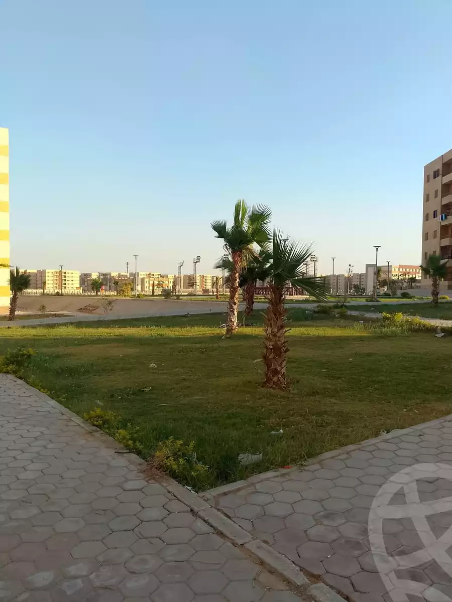 https://aqarmap.com.eg/ar/listing/6283197-for-sale-cairo-6th-of-october-hadaeq-october-kmbwnd-fy-hdyq-ktwbr-regency-mall