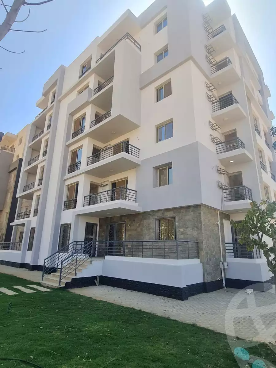 https://aqarmap.com.eg/ar/listing/6283759-for-sale-cairo-el-sheikh-zayed-city-lshykh-zyd-ljdyd-west-view-residence-hdp