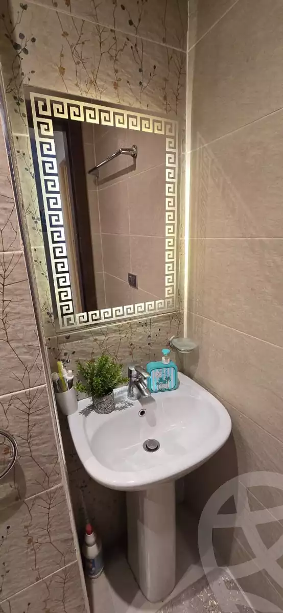 https://aqarmap.com.eg/ar/listing/6286684-for-rent-cairo-el-sheikh-zayed-city-compounds-zayed-regency