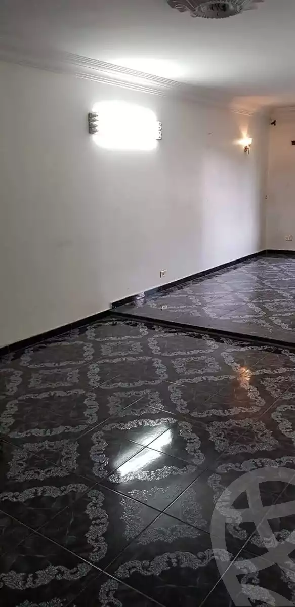 https://aqarmap.com.eg/ar/listing/6294200-for-sale-cairo-helwan-helwan-el-sharkeya-saleh-sobhy-st