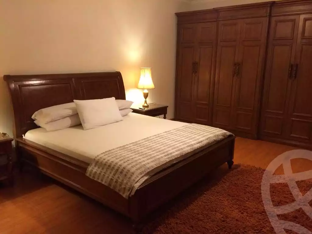 https://aqarmap.com.eg/en/listing/6295148-for-sale-cairo-6th-of-october-compounds-royal-hills