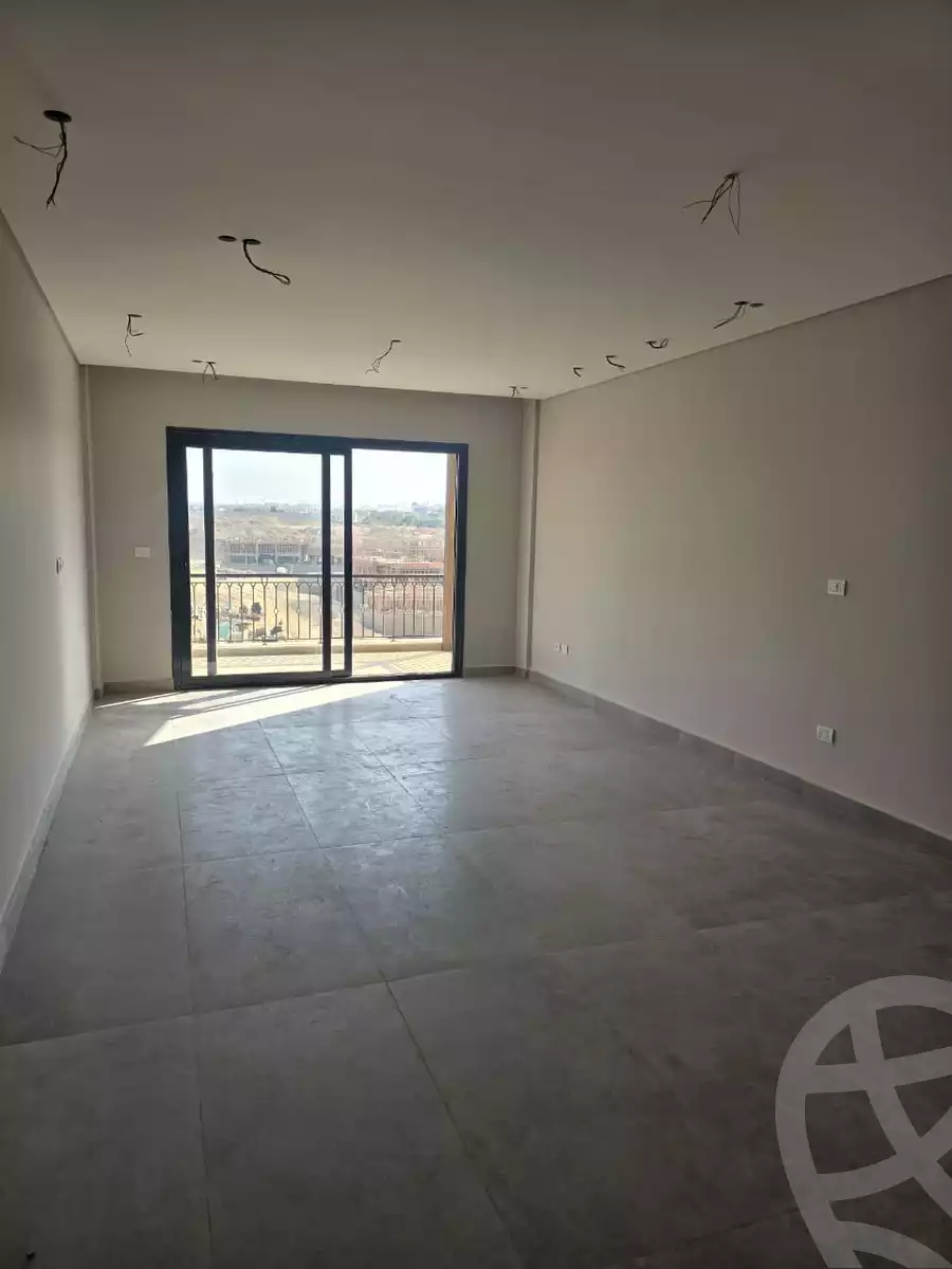 https://aqarmap.com.eg/en/listing/6295853-for-sale-cairo-el-sheikh-zayed-city-compounds-kmbwnd-fyldj-wyst-dr-llttwyr