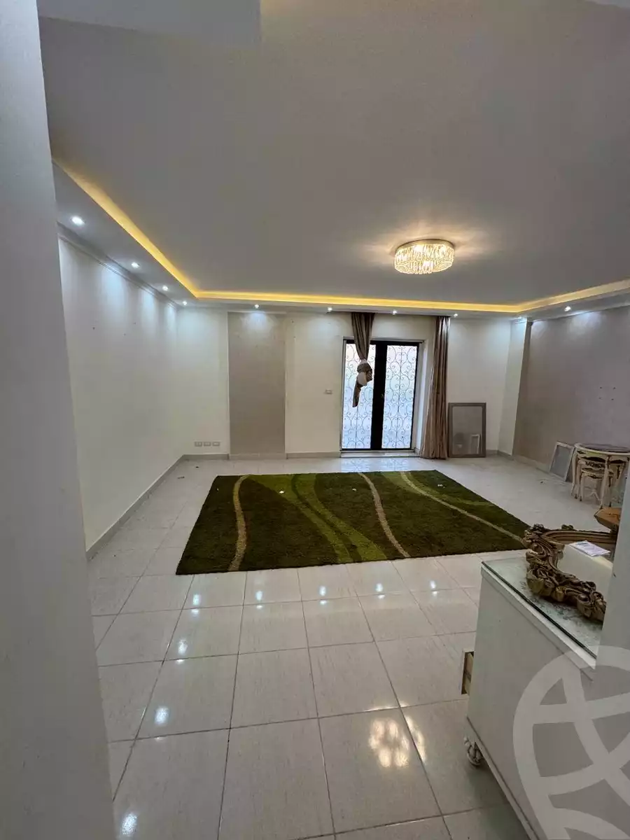 https://aqarmap.com.eg/en/listing/6302535-for-sale-cairo-new-cairo-lrhb-city-phase-1-taha-hussein-st