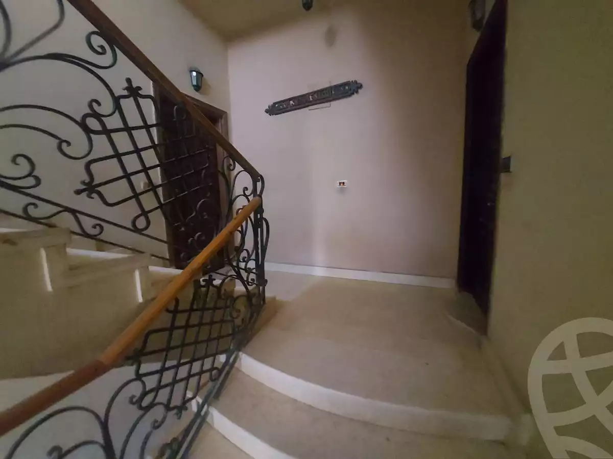 https://aqarmap.com.eg/ar/listing/6303378-for-sale-cairo-new-cairo-ganob-el-akadamiya-south-academy-a-zaid-ebn-haretha-st