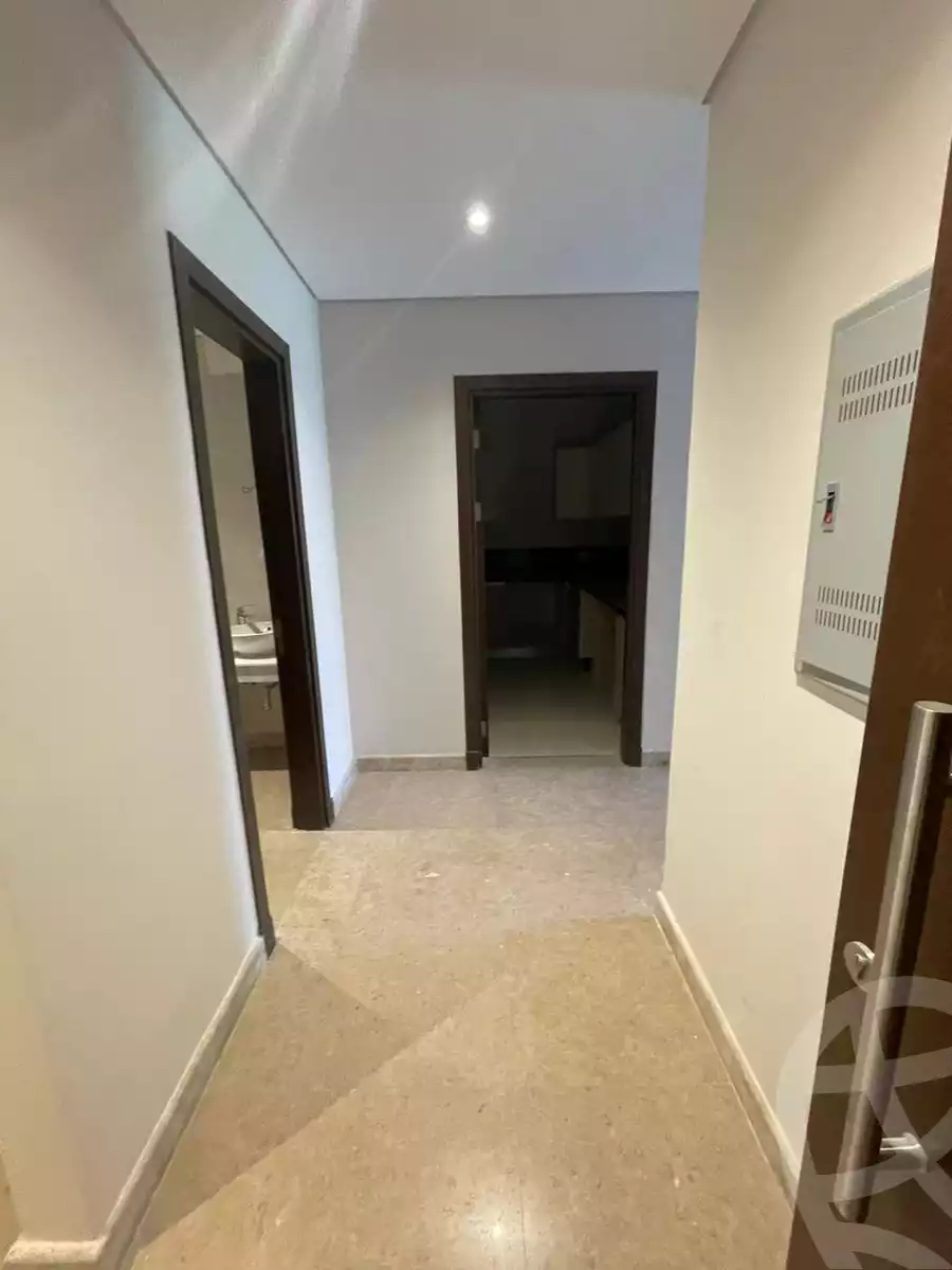 https://aqarmap.com.eg/ar/listing/6305986-for-sale-cairo-el-sheikh-zayed-city-compounds-zyd-wr-llttwyr-z-tower