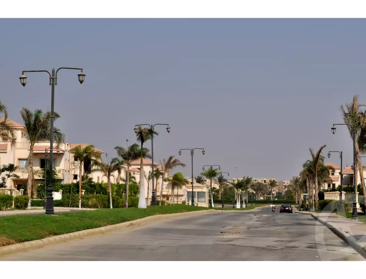 https://aqarmap.com.eg/en/listing/6306603-for-sale-cairo-el-sheikh-zayed-city-compounds-greens