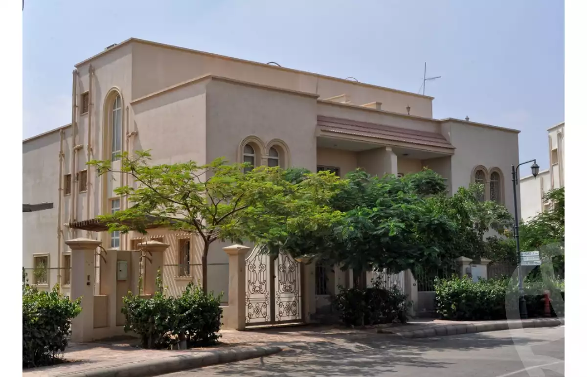 https://aqarmap.com.eg/ar/listing/6306593-for-sale-cairo-el-sheikh-zayed-city-compounds-greens