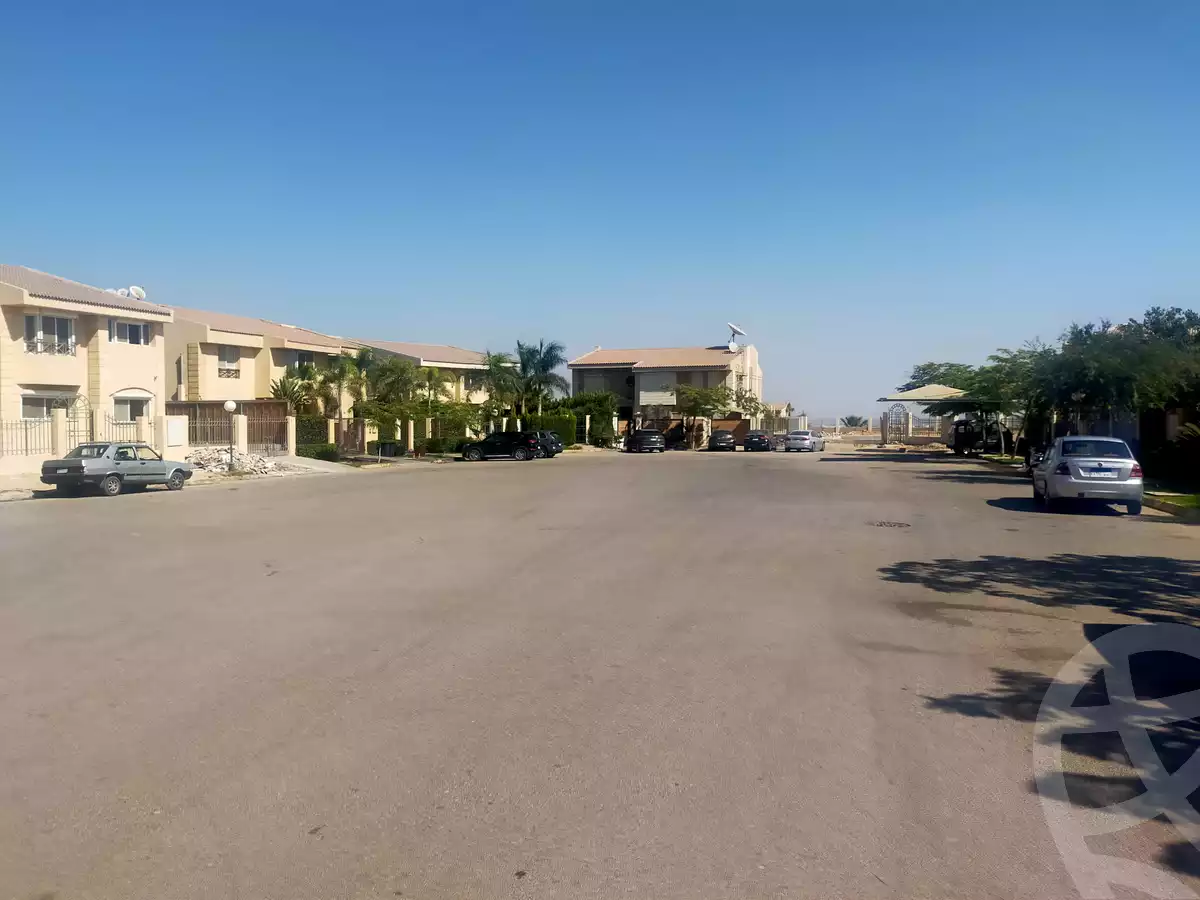 https://aqarmap.com.eg/ar/listing/6306889-for-sale-cairo-el-sheikh-zayed-city-compounds-el-rabwa