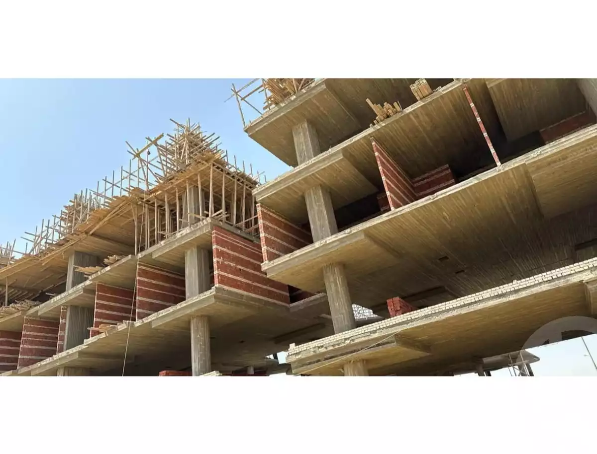 https://aqarmap.com.eg/en/listing/6308100-for-sale-cairo-6th-of-october-compounds-val-plaza-mall-jawad