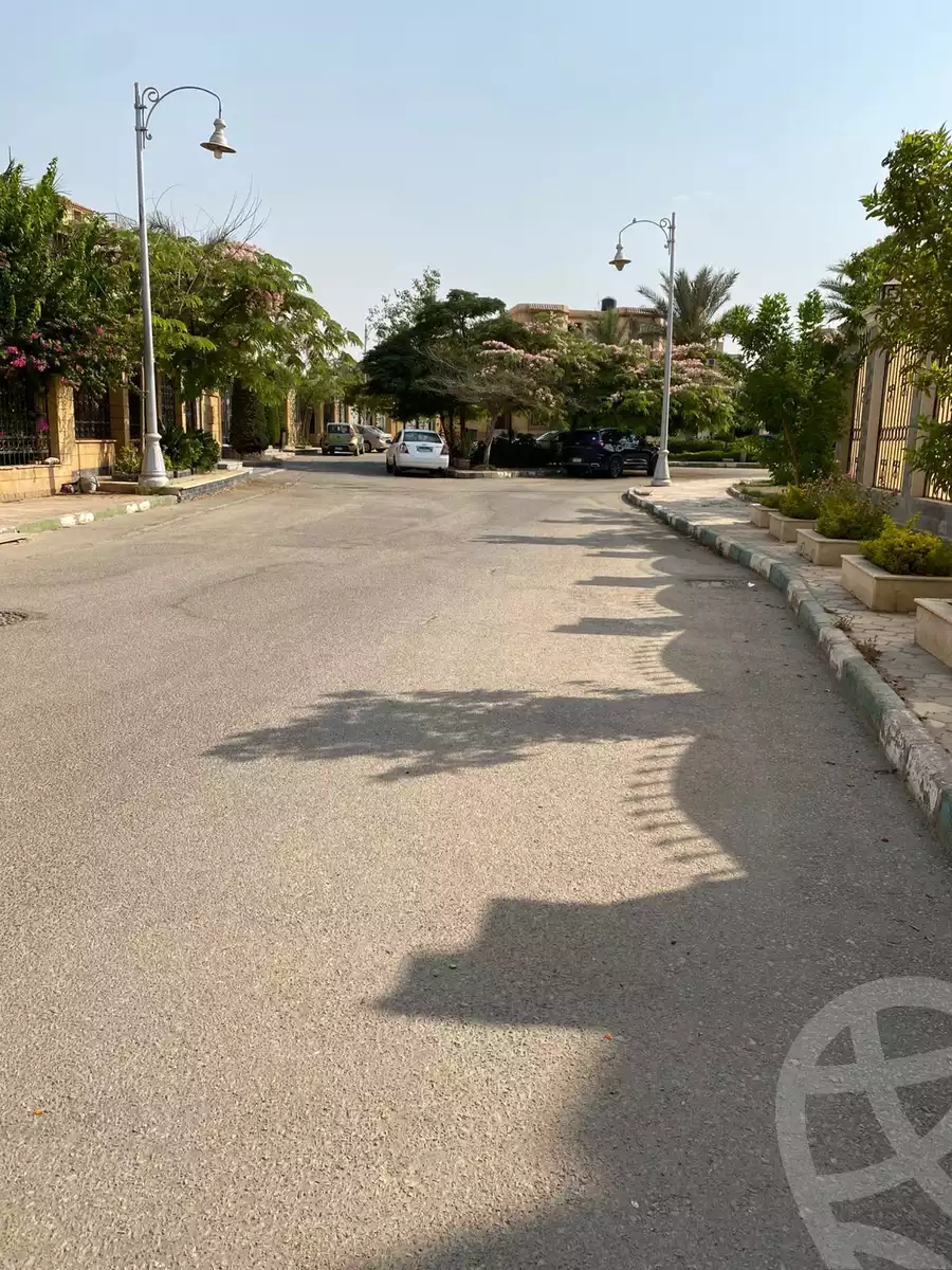 https://aqarmap.com.eg/en/listing/6308188-for-sale-cairo-new-cairo-compounds-la-rose