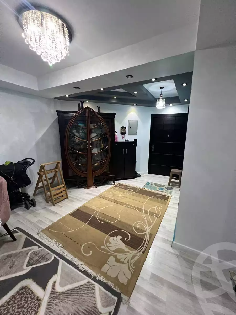 https://aqarmap.com.eg/ar/listing/6309889-for-sale-cairo-helwan-helwan-el-sharkeya-abd-el-rahman-pasha-st