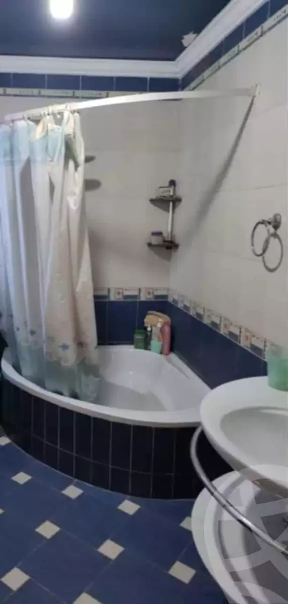 https://aqarmap.com.eg/en/listing/6309971-for-sale-cairo-shoubra-rod-el-farag-abou-el-farag-st