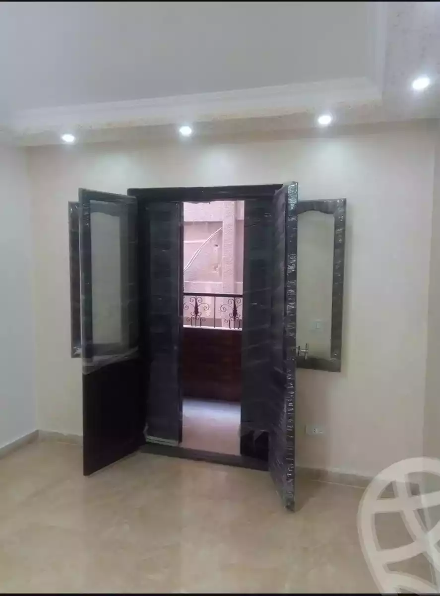 https://aqarmap.com.eg/en/listing/5980960-for-sale-cairo-el-zaytun-lzytwn-lbhry-shr-snn-bsh