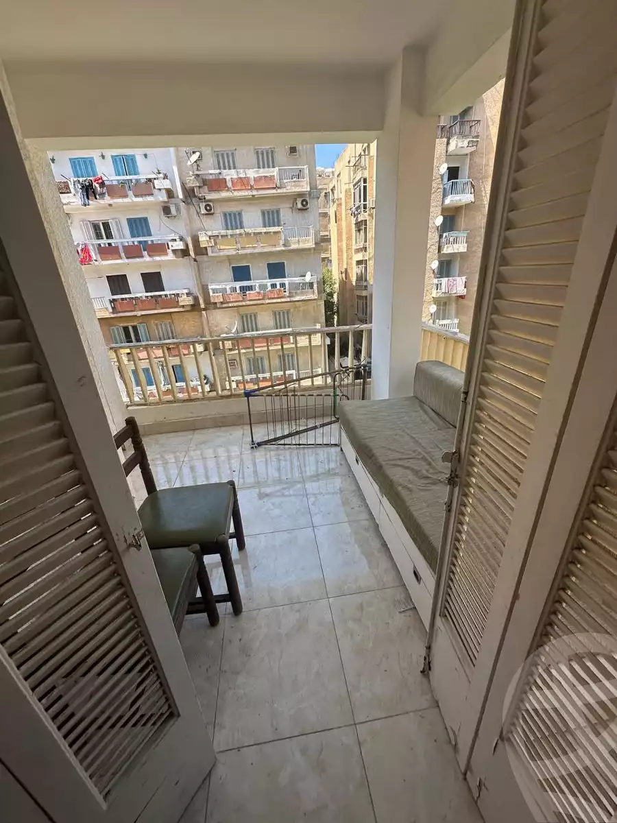 https://aqarmap.com.eg/en/listing/6310322-for-sale-alexandria-lm-mwr-lm-mwr-lshty-kornesh-el-maamoura-st