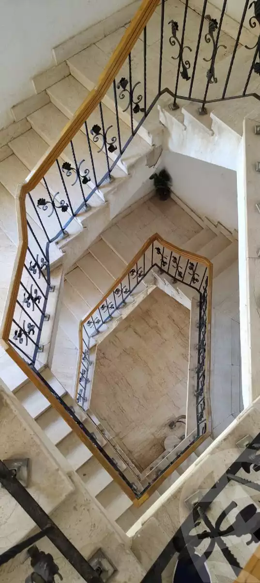 https://aqarmap.com.eg/en/listing/6310429-for-sale-cairo-el-sheikh-zayed-city-compounds-beverly-hills