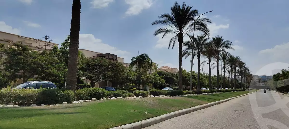 https://aqarmap.com.eg/en/listing/6312781-for-sale-cairo-el-sheikh-zayed-city-compounds-greens
