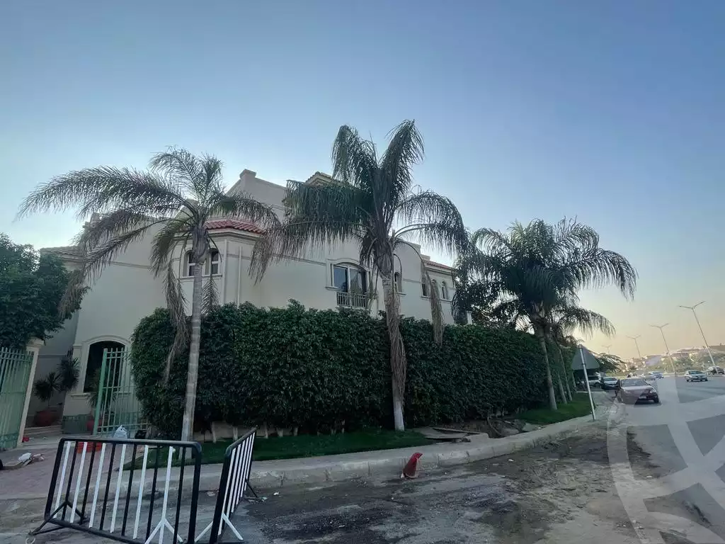 https://aqarmap.com.eg/ar/listing/6310110-for-sale-cairo-new-cairo-compounds-el-patio-oro