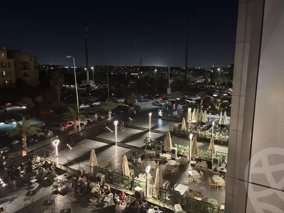 https://aqarmap.com.eg/ar/listing/6313437-for-rent-cairo-new-cairo-compounds-leven-square-mall