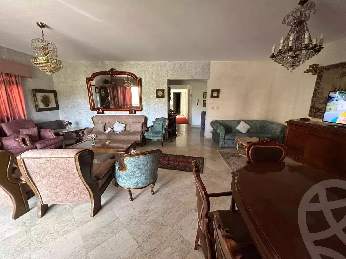 https://aqarmap.com.eg/en/listing/6314122-for-sale-cairo-el-sheikh-zayed-city-compounds-kmbwnd-wyst-twn-swdyk