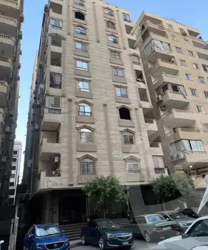 https://aqarmap.com.eg/en/listing/6324184-for-sale-cairo-mokattam-el-hadabah-el-wosta-rd-lmbhth