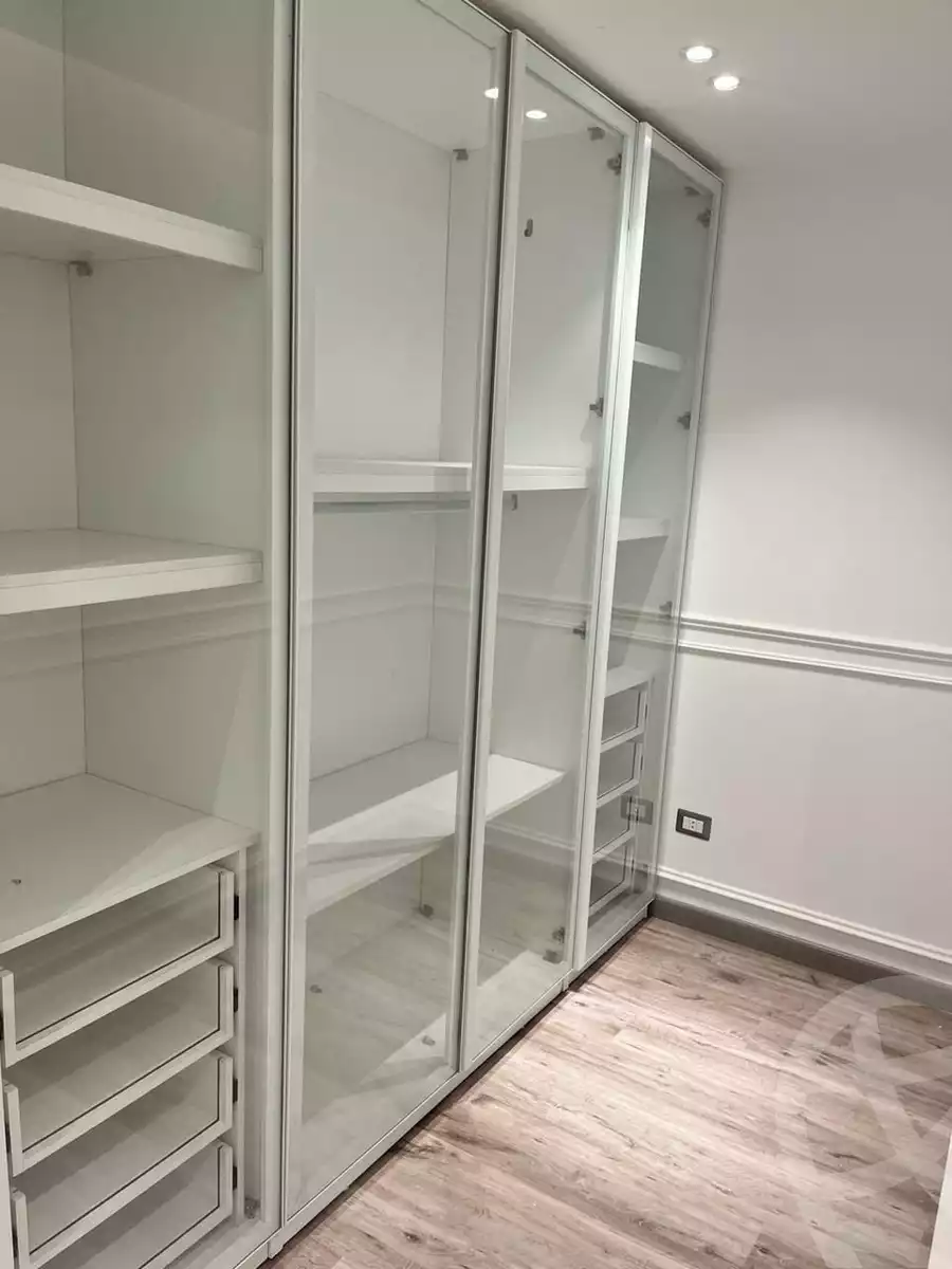 https://aqarmap.com.eg/ar/listing/6327811-for-sale-cairo-new-cairo-compounds-mountain-view-hyde-park