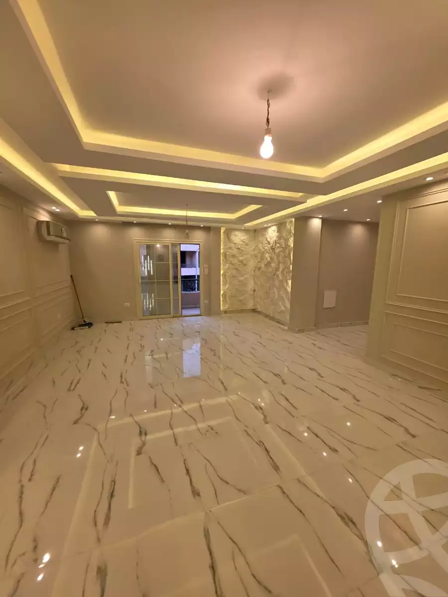 https://aqarmap.com.eg/en/listing/6331532-for-sale-cairo-el-sheikh-zayed-city-compounds-zayed-heights-compound