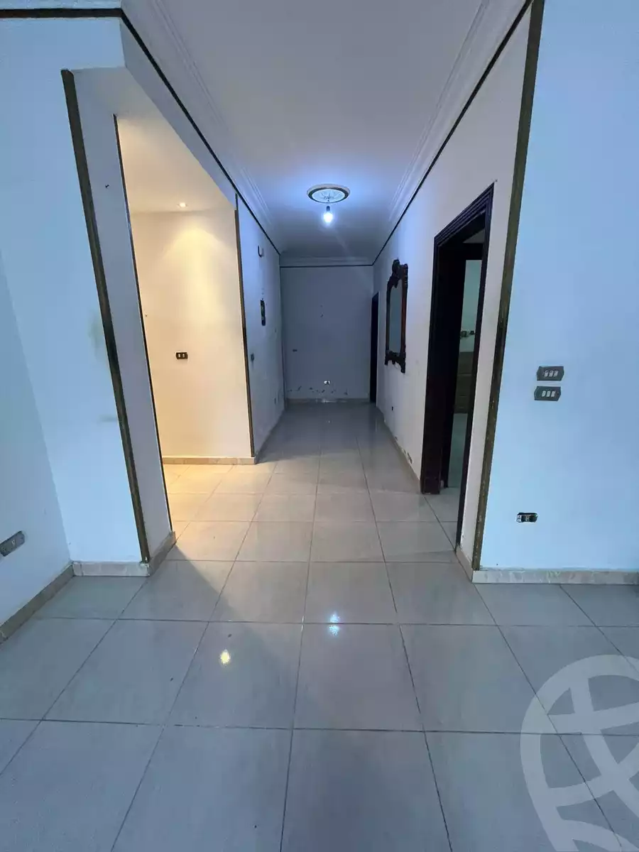 https://aqarmap.com.eg/ar/listing/6331148-for-sale-cairo-new-cairo-south-investors-mohammed-nagib-axis-st
