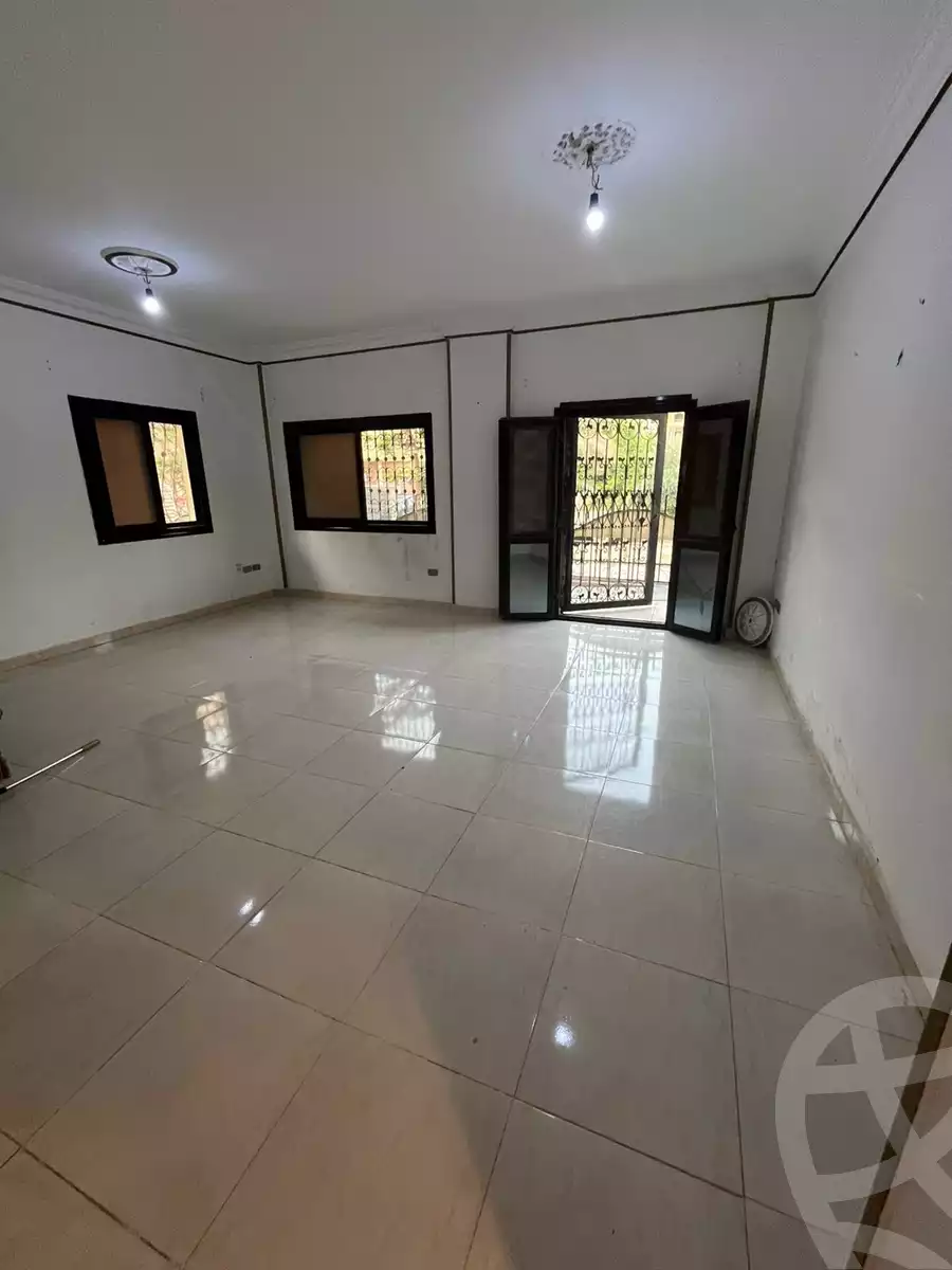 https://aqarmap.com.eg/ar/listing/6331148-for-sale-cairo-new-cairo-south-investors-mohammed-nagib-axis-st