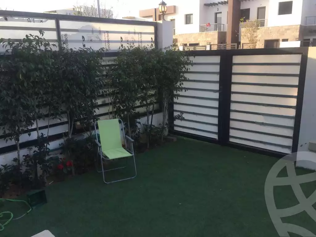 https://aqarmap.com.eg/en/listing/6334258-for-sale-cairo-new-cairo-compounds-hyde-park-cluster-1-hyde-park