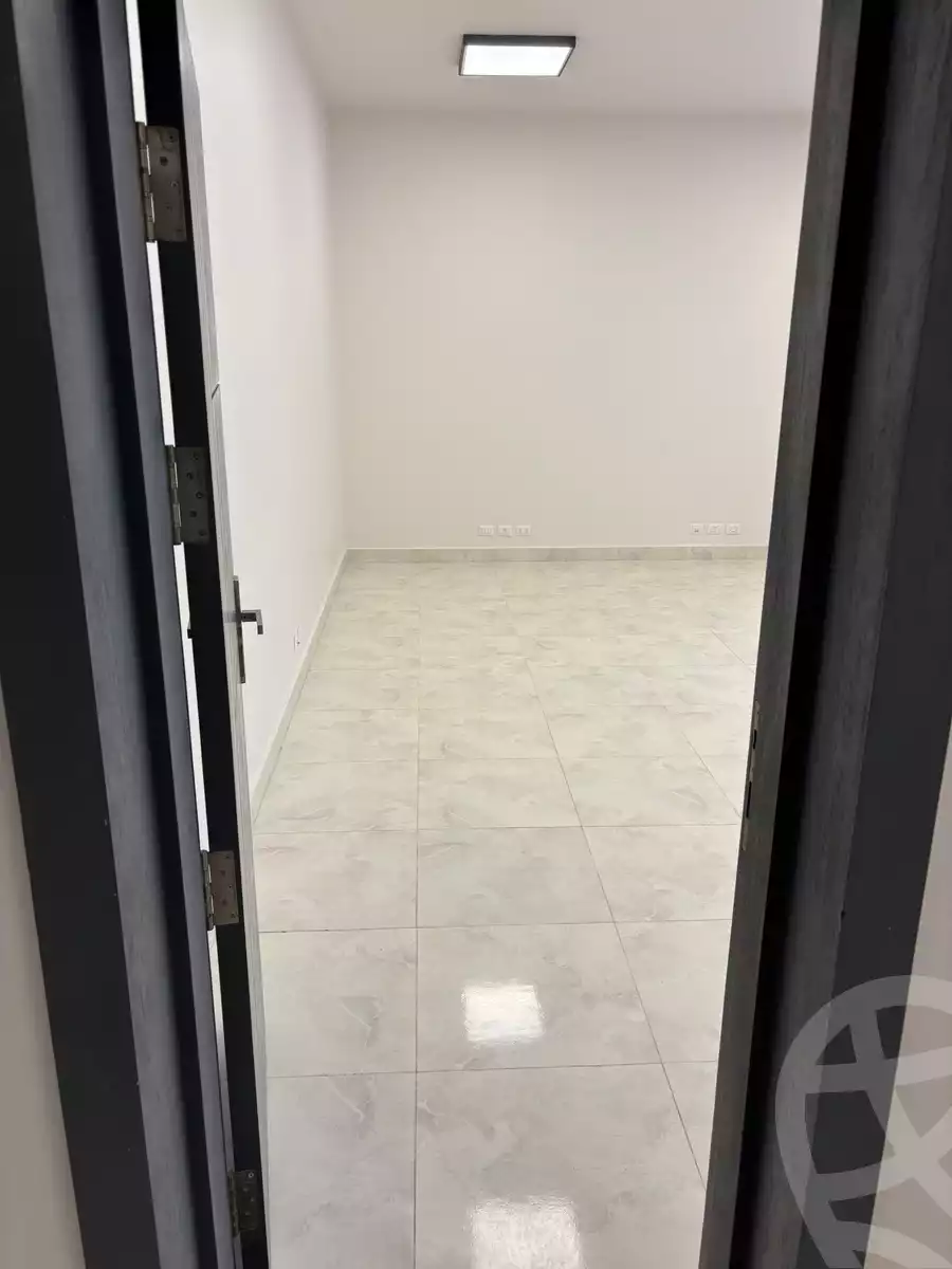 https://aqarmap.com.eg/ar/listing/6339484-for-rent-cairo-new-cairo-compounds-the-square