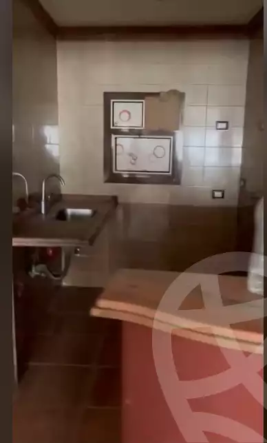 https://aqarmap.com.eg/en/listing/6340256-for-sale-cairo-helwan-hadayek-helwan-el-eshrein-st
