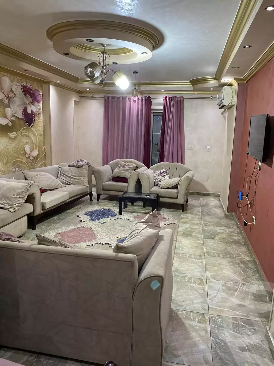 https://aqarmap.com.eg/ar/listing/6341907-for-rent-cairo-faisal-kafr-tohormos-queen-nazli-st
