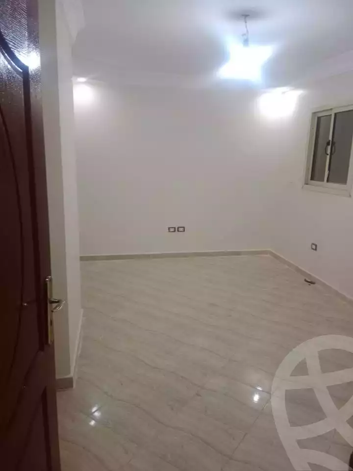 https://aqarmap.com.eg/en/listing/6349809-for-sale-cairo-helwan-helwan-el-sharkeya-ryad-pasha-st