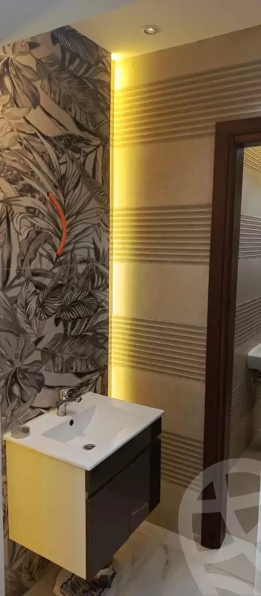 https://aqarmap.com.eg/ar/listing/6259840-for-rent-cairo-new-cairo-compounds-hyde-park-centre-ville-hyde-park