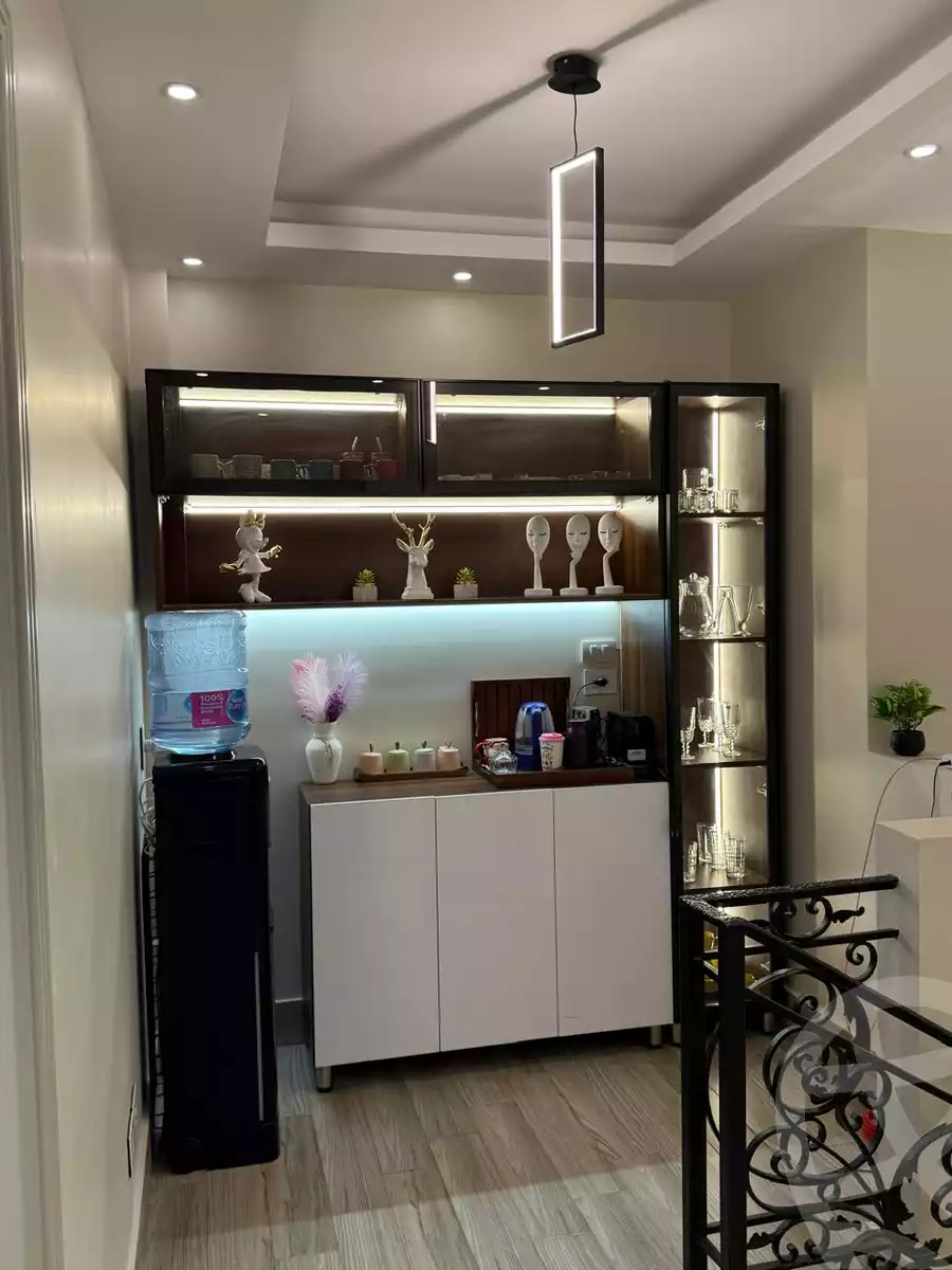 https://aqarmap.com.eg/ar/listing/6351664-for-sale-cairo-6th-of-october-hadaeq-october-kmbwnd-fy-hdyq-ktwbr-shjr-ryzydns-y-jy-y-llttwyr