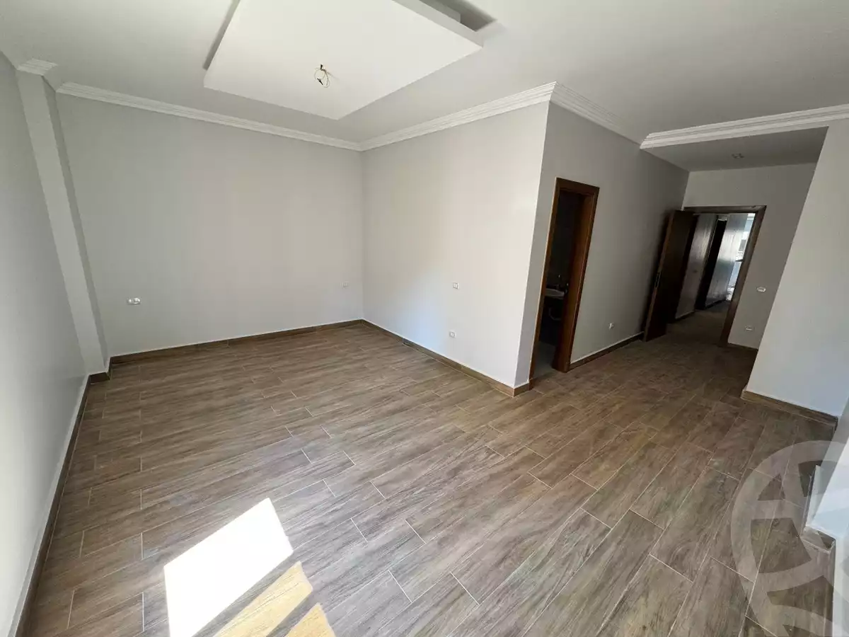 https://aqarmap.com.eg/ar/listing/6351968-for-rent-cairo-new-cairo-compounds-el-mostashareen-compound