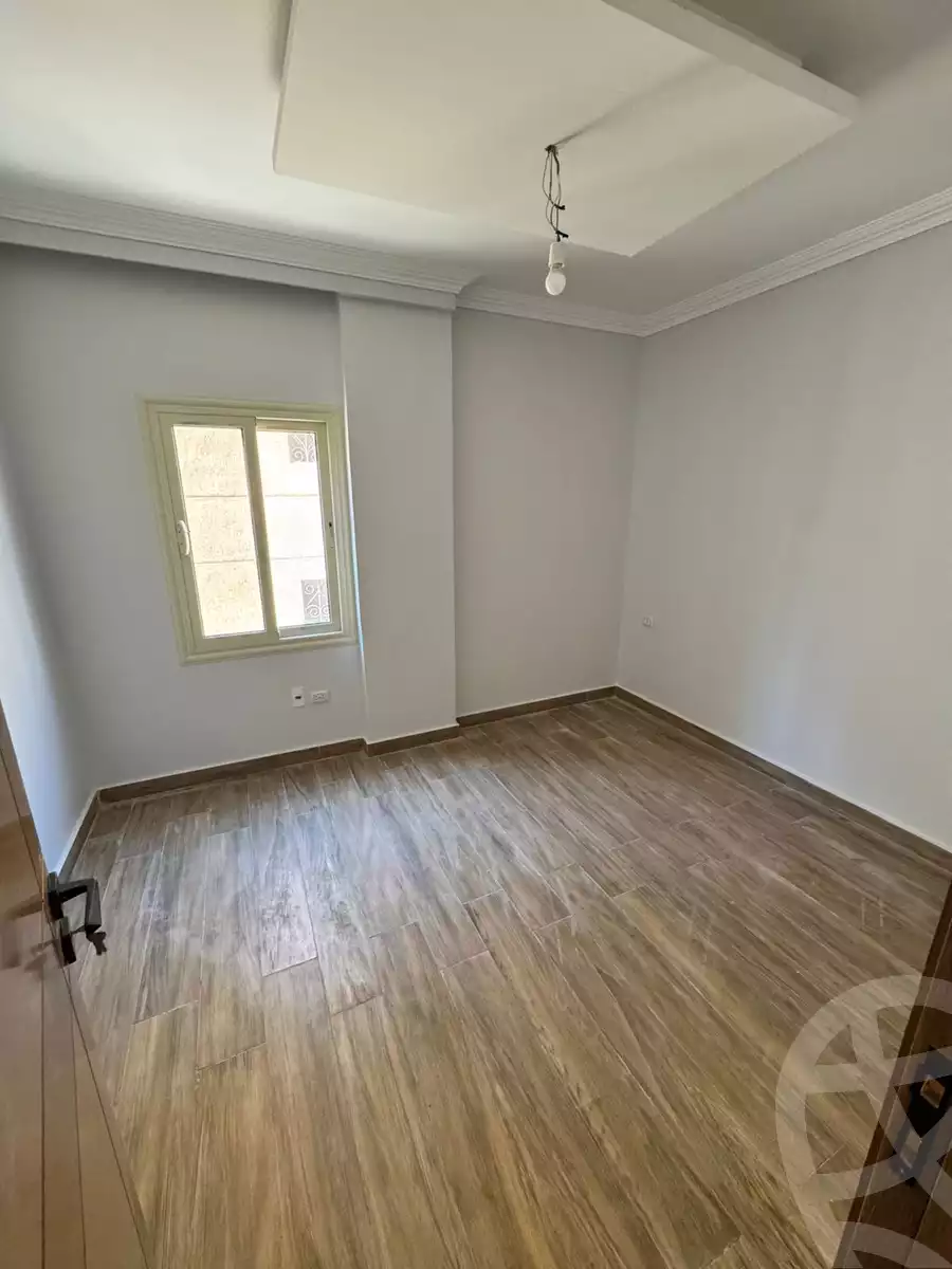 https://aqarmap.com.eg/ar/listing/6353078-for-rent-cairo-new-cairo-compounds-el-mostashareen-compound