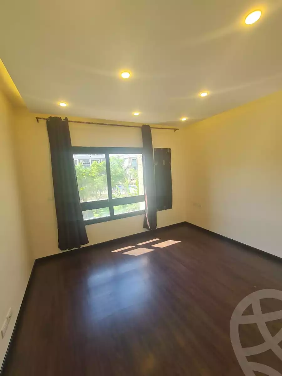 https://aqarmap.com.eg/en/listing/6353657-for-sale-cairo-el-sheikh-zayed-city-compounds-beverly-hills