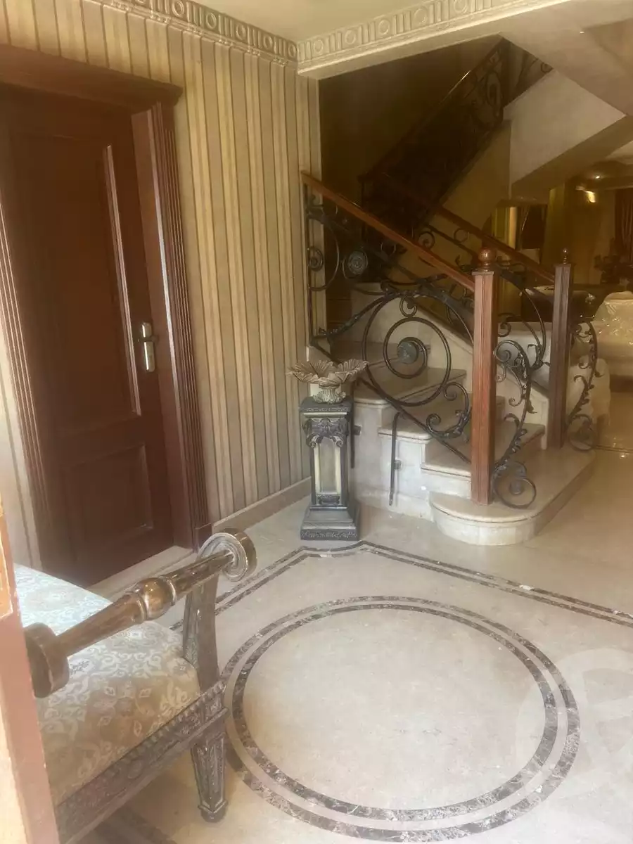 https://aqarmap.com.eg/en/listing/6353910-for-sale-cairo-el-sheikh-zayed-city-compounds-zayed-2000