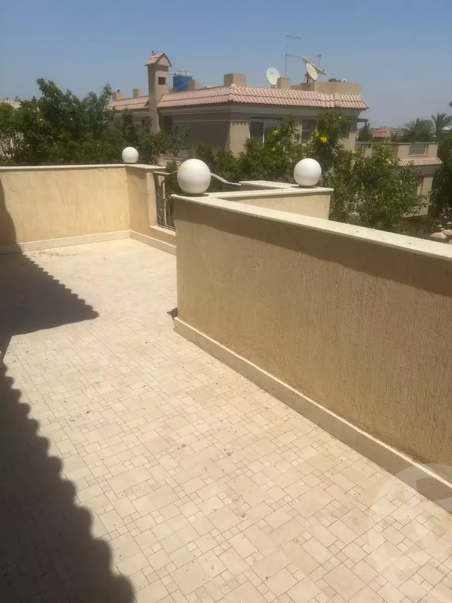 https://aqarmap.com.eg/en/listing/6353910-for-sale-cairo-el-sheikh-zayed-city-compounds-zayed-2000