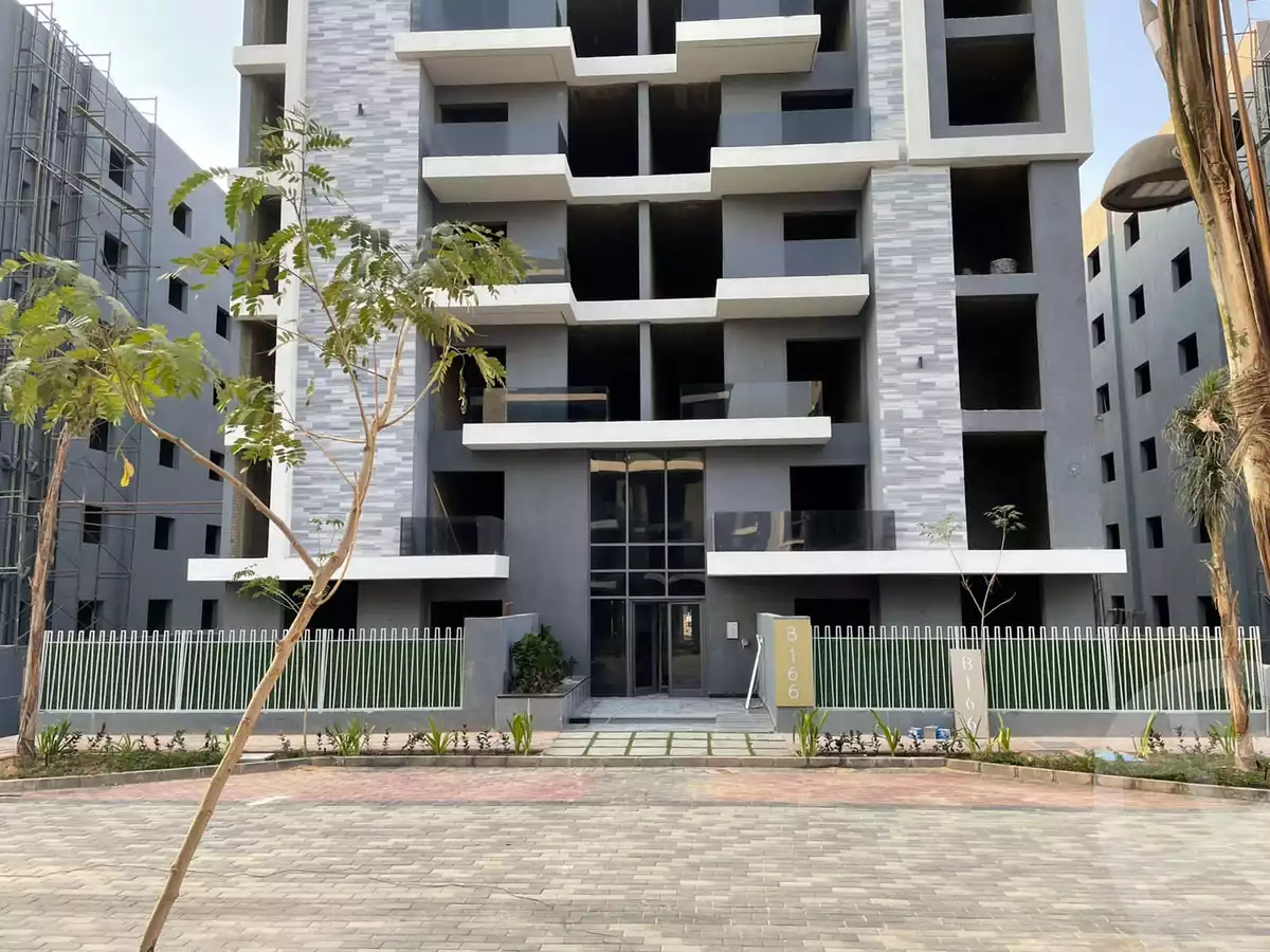https://aqarmap.com.eg/en/listing/6356008-for-sale-cairo-6th-of-october-hadaeq-october-kmbwnd-fy-hdyq-ktwbr-sun-capital